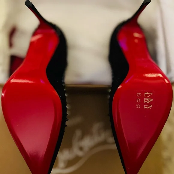 Christian Louboutin Anjalina Studded Pointed Toe Pump - Size 37 (7) - Picture 4 of 8